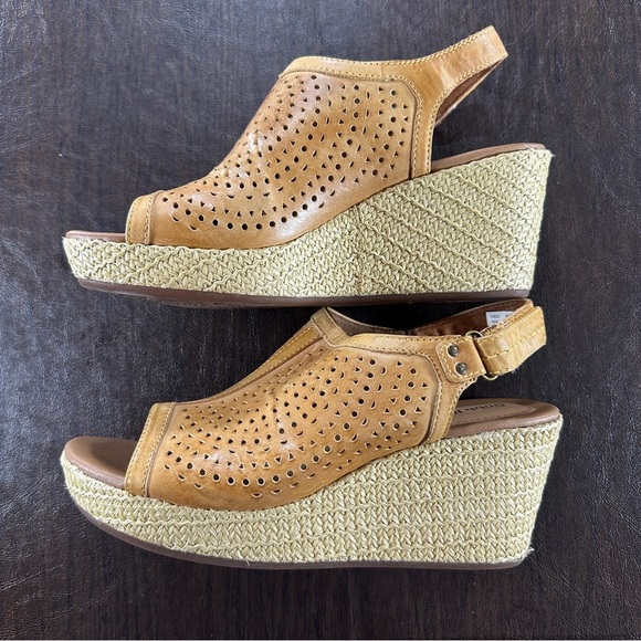 Cobb Hill Amber Camel Yellow Cutout Erika Leather Slingback Wedge Sandals Sz 8 - Picture 5 of 16